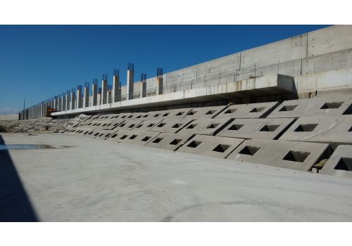 CSS DE LA GALERÍA DE PROTECCIÓN DE TUBERÍAS EN EL DIQUE DE PUNTA LANGOSTEIRA